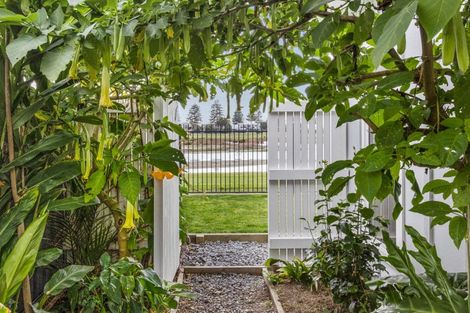 Photo of property in 32 Kaituna Place, Te Awa, Napier, 4110