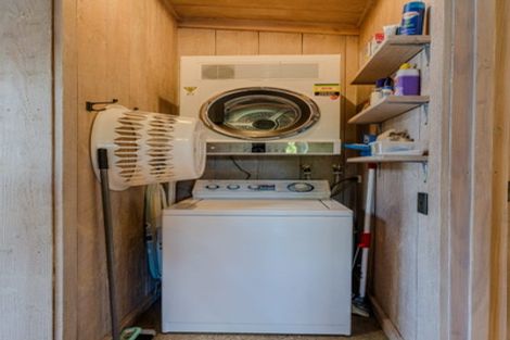 Photo of property in 365 Dublin Bay Road, Albert Town, Wanaka, 9382