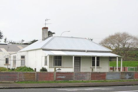 Photo of property in 2 Warre Street, Waitara, 4320