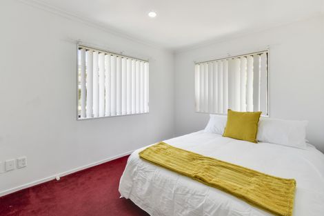 Photo of property in 1 Samara Place, Clendon Park, Auckland, 2103
