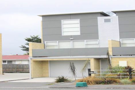 Photo of property in 136 Purchas Street, Edgeware, Christchurch, 8013
