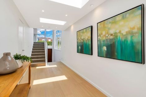 Photo of property in 19 Scarboro Terrace, Murrays Bay, Auckland, 0630