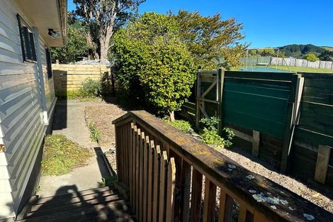 Photo of property in 14a Mexted Terrace, Tawa, Wellington, 5028