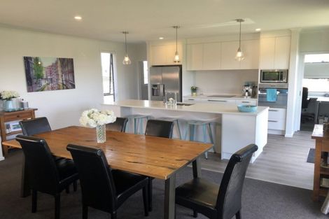 Photo of property in 2b Kaniera Terrace, Cambridge, 3434