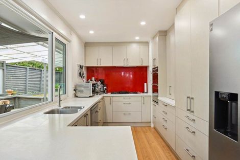 Photo of property in 15 Taioma Crescent, Te Atatu Peninsula, Auckland, 0610