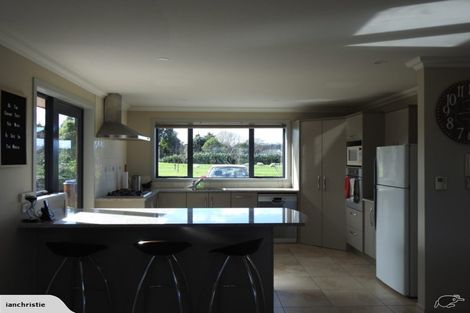 Photo of property in 339 Stoney Creek Road, Kelvin Grove, Palmerston North, 4470