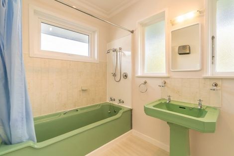 Photo of property in 131 Eglinton Road, Mornington, Dunedin, 9011