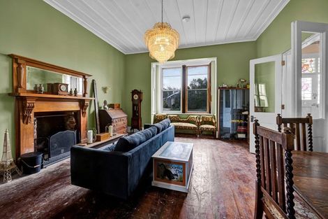 Photo of property in 194 High Street, Eltham, 4322