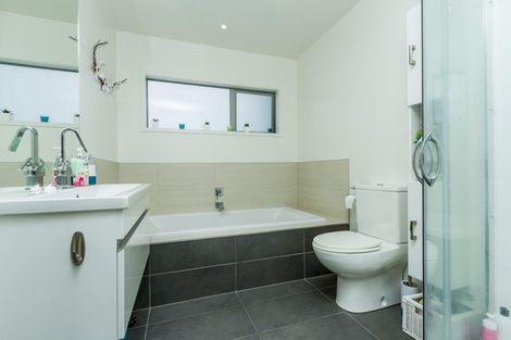 Photo of property in 8 Sealy Road, Torbay, Auckland, 0630