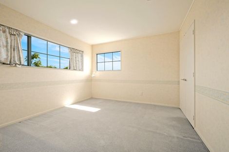 Photo of property in 2/2 Hobie Court, West Harbour, Auckland, 0618