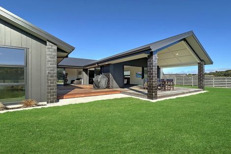 Photo of property in 46 Montgomery Crescent, Kinloch, Taupo, 3377