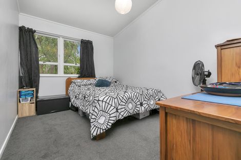 Photo of property in 38 Maui Pomare Street, Blockhouse Bay, Auckland, 0600