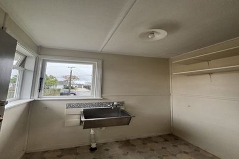 Photo of property in 37 Lambeth Crescent, Redwood, Christchurch, 8051