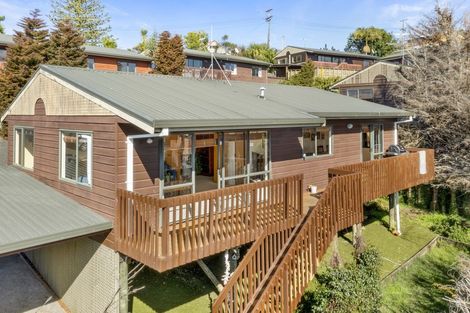 Photo of property in 12/76 Target Road, Totara Vale, Auckland, 0629