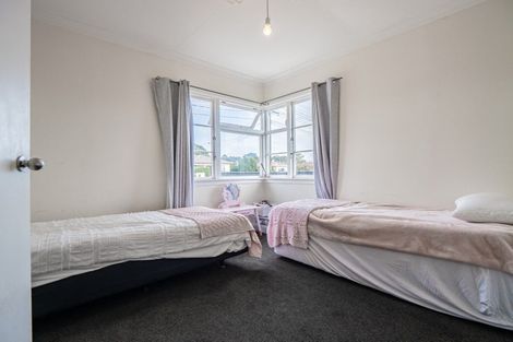 Photo of property in 15a Queens Road, Glen Avon, New Plymouth, 4312