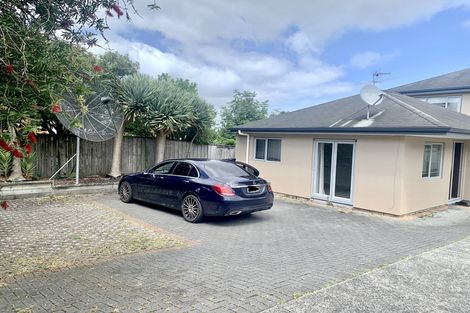 Photo of property in 19 East Coast Road, Milford, Auckland, 0620