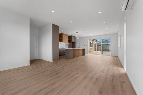 Photo of property in 33 Kaitiaki Drive, Clarks Beach, 2122