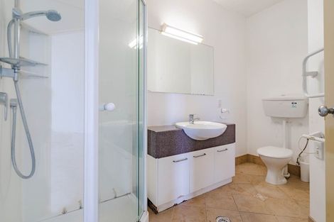 Photo of property in 16/15 Clearwater Cove, West Harbour, Auckland, 0618