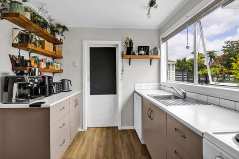 Photo of property in 22 Mahoe Street, Inglewood, 4330