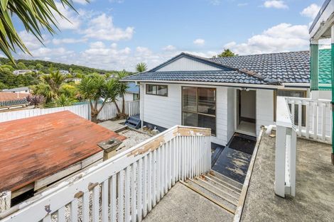 Photo of property in 15a Correa Court, Goodwood Heights, Auckland, 2105
