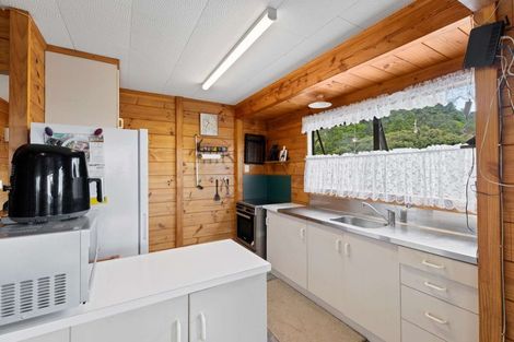 Photo of property in 20 Puriri Place, Tuateawa, Coromandel, 3583