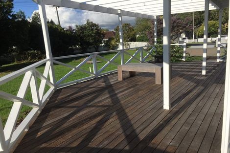 Photo of property in 43 Garfield Road, Helensville, 0800