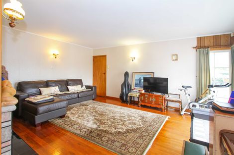 Photo of property in 27 Sylvia Road, Hillcrest, Auckland, 0627