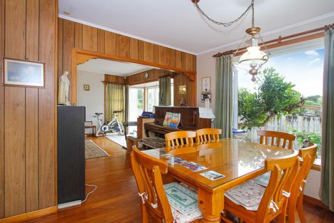 Photo of property in 27 Sylvia Road, Hillcrest, Auckland, 0627