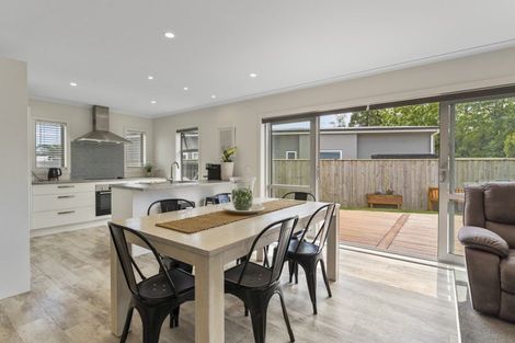 Photo of property in 15 Kingi Te Ahoaho Place, Otaki, 5512