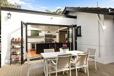 Photo of property in 20 Myrtle Street, Hamilton East, Hamilton, 3216