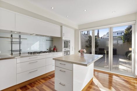 Photo of property in 7 Eric Price Avenue, Takapuna, Auckland, 0620