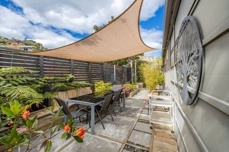 Photo of property in Apple Bnb, 3 Kaipatiki Rise, Haruru, 0204