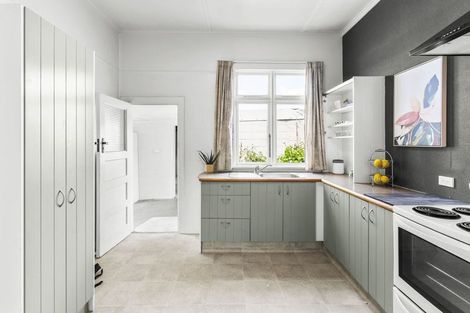 Photo of property in 4 Argyle Street, Mornington, Dunedin, 9011