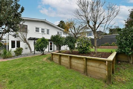Photo of property in 10 Castleton Street, Birkdale, Auckland, 0626