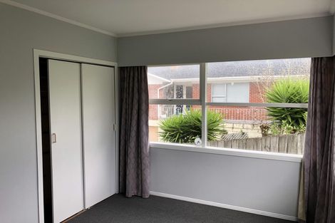 Photo of property in 16 Chequers Avenue, Glenfield, Auckland, 0629