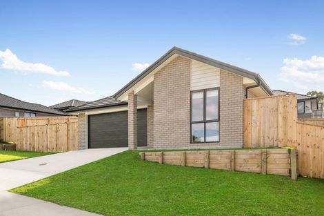 Photo of property in 31 Coptic Terrace, Pokeno, 2402