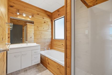 Photo of property in 27 Bateleur Close, Welcome Bay, Tauranga, 3112