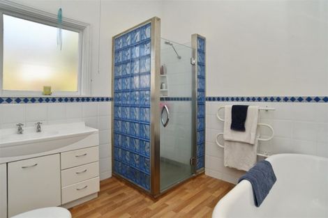 Photo of property in 30 Gresford Street, Edgeware, Christchurch, 8013