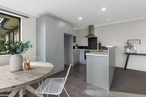 Photo of property in 10 Bathurst Crescent, Pyes Pa, Tauranga, 3112