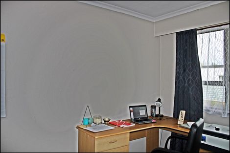 Photo of property in 46 Lanark Street, Balclutha, 9230