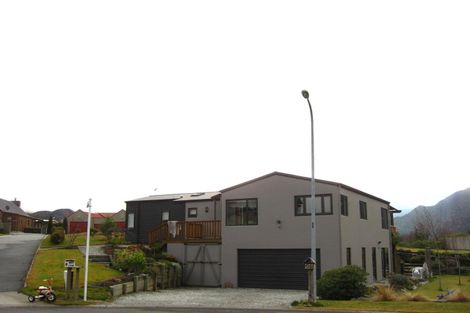 Photo of property in 5 Kircher Place, Arrowtown, 9302