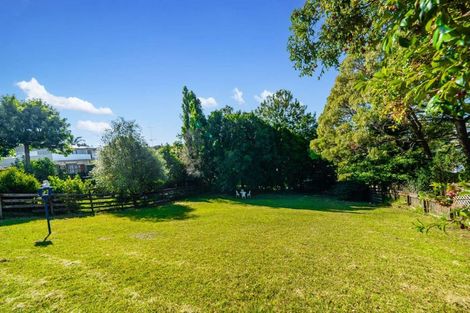 Photo of property in 13 Trias Road, Totara Vale, Auckland, 0629