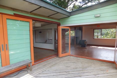 Photo of property in 35-37 Lone Kauri Road, Karekare, New Lynn, 0772