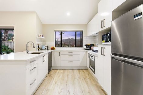 Photo of property in 24 Cinnabar Place, Westgate, Auckland, 0614