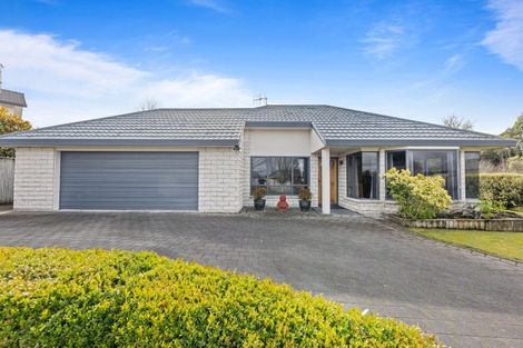 Photo of property in 43 Kinder Street, Acacia Bay, Taupo, 3330