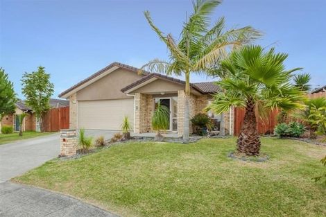 Photo of property in 12 Elkstone Place, Henderson, Auckland, 0612