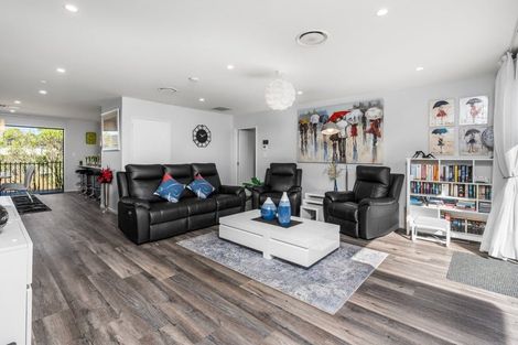 Photo of property in 19 Whitburn Avenue, Halswell, Christchurch, 8025