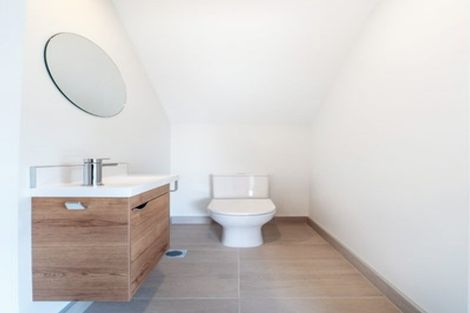 Photo of property in 1 Viridian Avenue, Rosehill, 2113