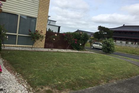 Photo of property in 40 Kestev Drive, Flat Bush, Auckland, 2016