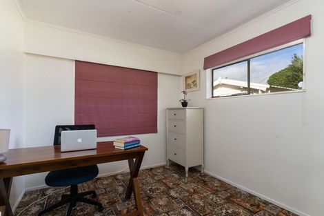 Photo of property in 12 Papawai Road, Greytown, 5712